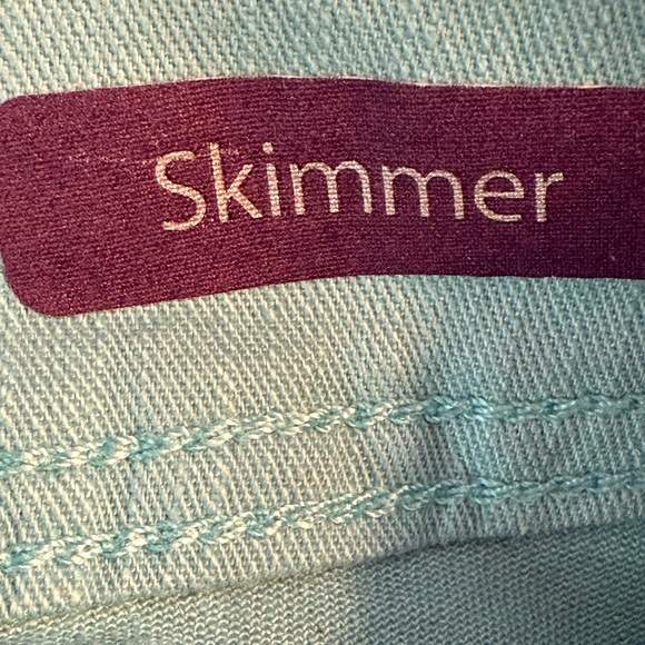 Gloria Vanderbilt aqua capri with aztec belt - Picture 7 of 12